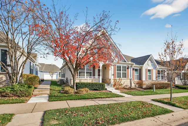 $425,000 | 9767 Picket Drive, Eden Prairie, MN 55347