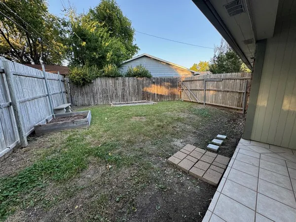 $1,500 | 11919 Averett Court, Fort Worth, TX 76008