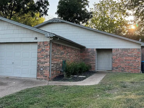 $1,500 | 11919 Averett Court, Fort Worth, TX 76008