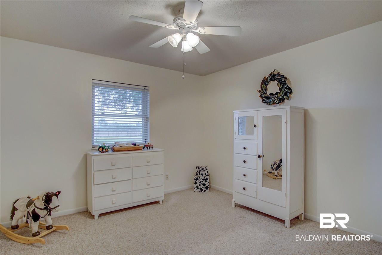 22601 Price Grubbs Road Robertsdale, AL 36567 - Photo 28 of 39 Guest Room