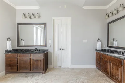 $965,000 | 5803 Mustang Ridge Lane, Fulshear, TX 77441