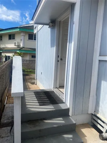 $1,300 | 98-118 Kihale Street, Unit BACK, Aiea, HI 96701
