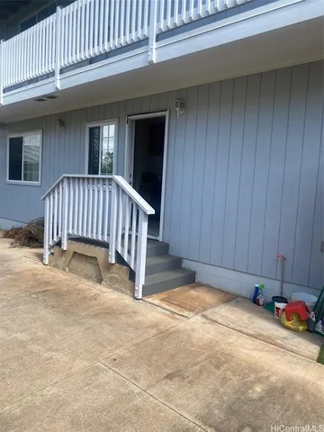 $1,300 | 98-118 Kihale Street, Unit BACK, Aiea, HI 96701