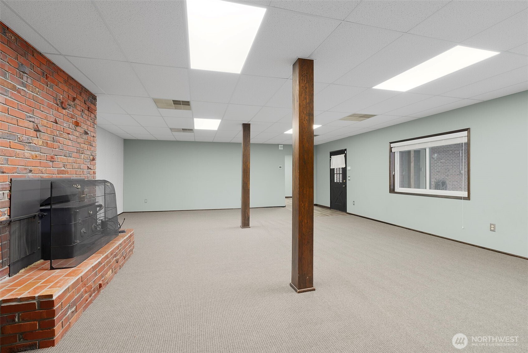 3321 Cooks Hill Road Centralia, WA 98531 - Photo 21 of 37 a view of an empty room with a fireplace