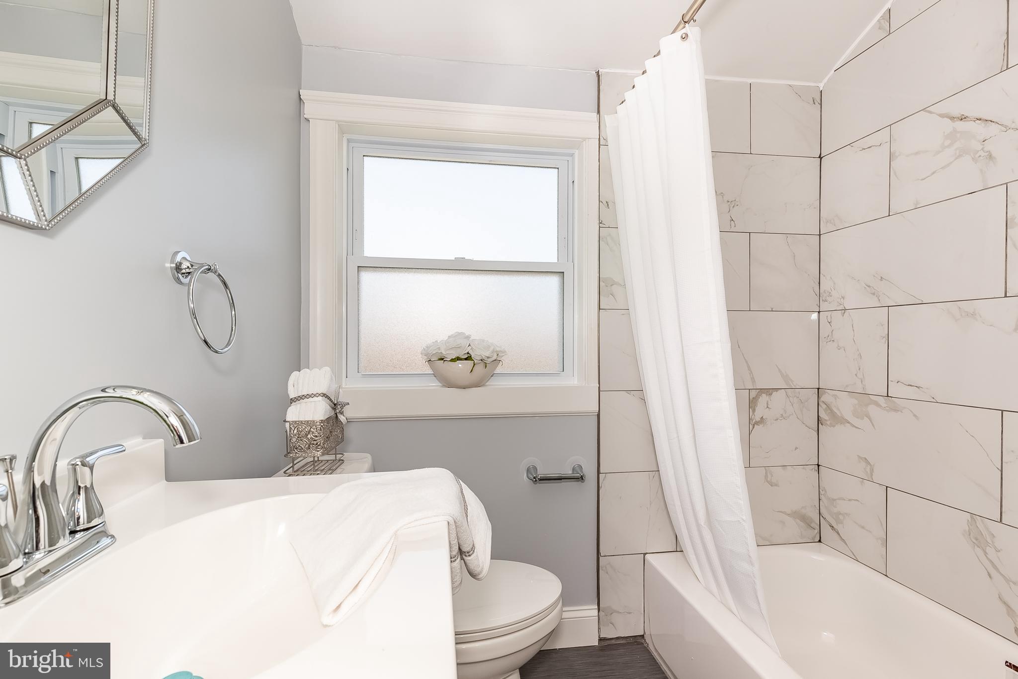 1950 Stanhope Road Baltimore, MD 21222 - Photo 22 of 45 FULL BATH w/BEAUTIFUL TILE & TRIM WORK