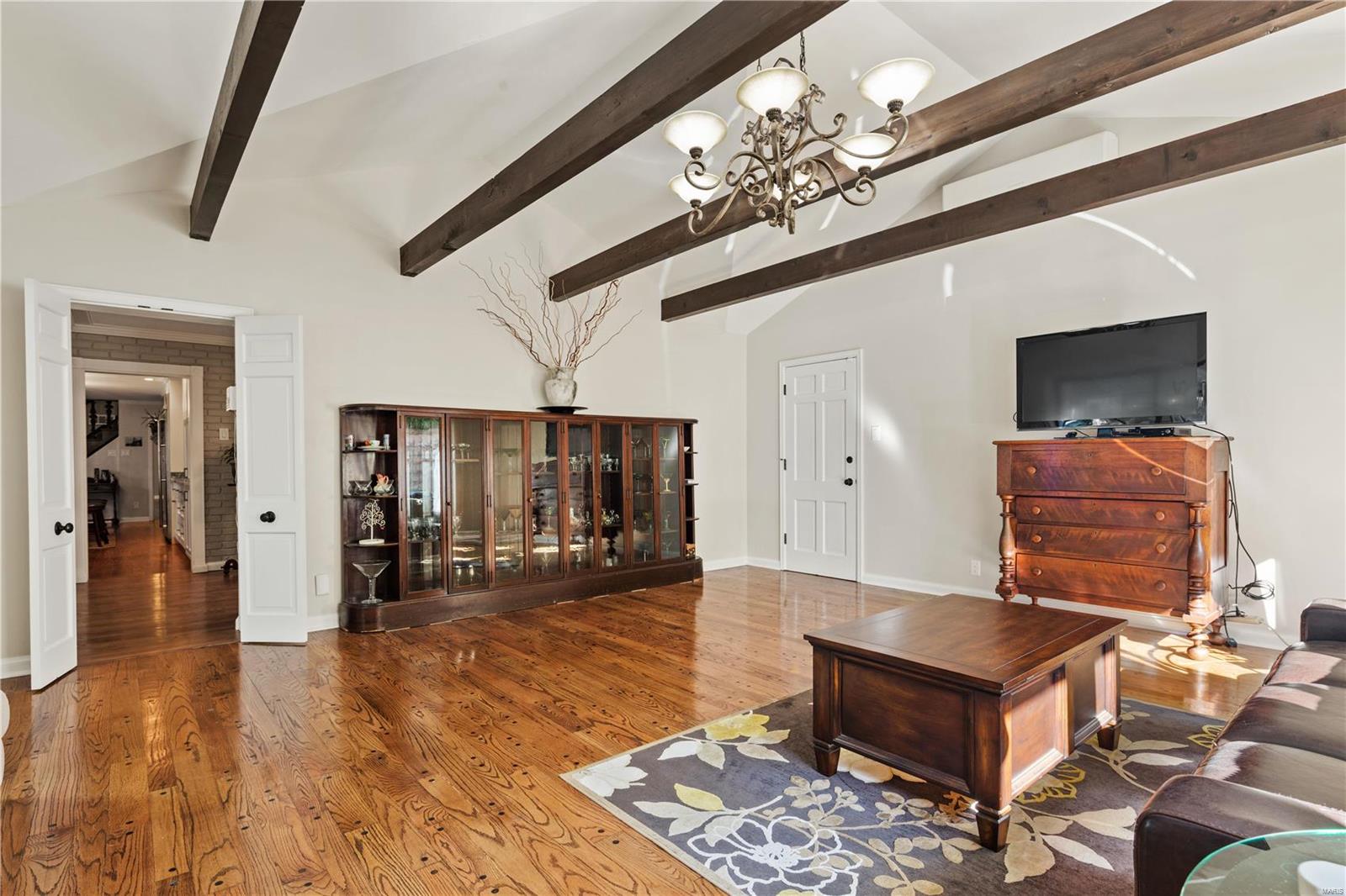 11112 Conway Road Frontenac, MO 63131 - Photo 14 of 55 Gallery Image 14