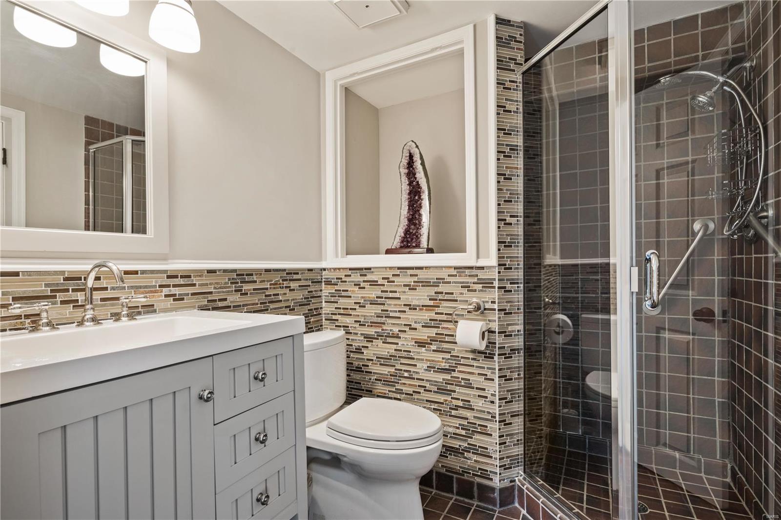 11112 Conway Road Frontenac, MO 63131 - Photo 19 of 55 Gallery Image 19