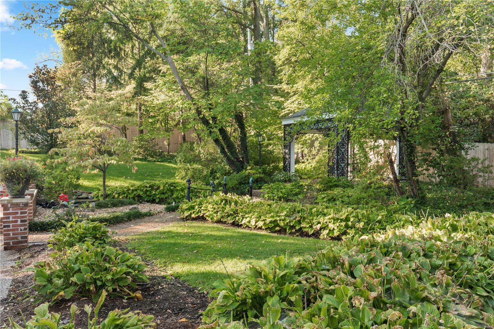 11112 Conway Road Frontenac, MO 63131 - Photo 43 of 55 Gallery Image 43