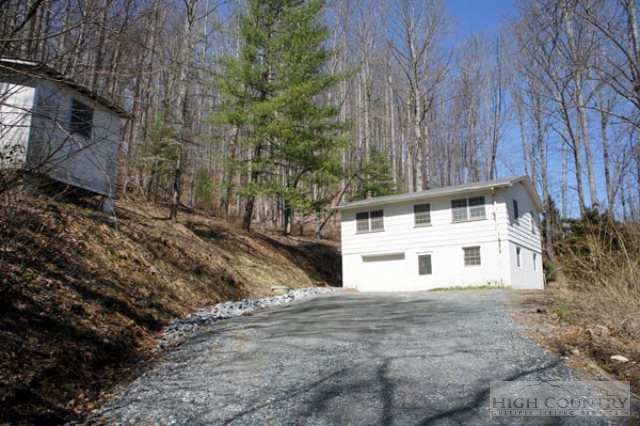 165 Farthing Hayes Road Boone, NC 28607 - Photo 2 of 25 Gallery Image 2
