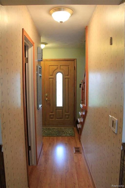 6287 Wreckenridge Road Flint, MI 48532 - Photo 4 of 34