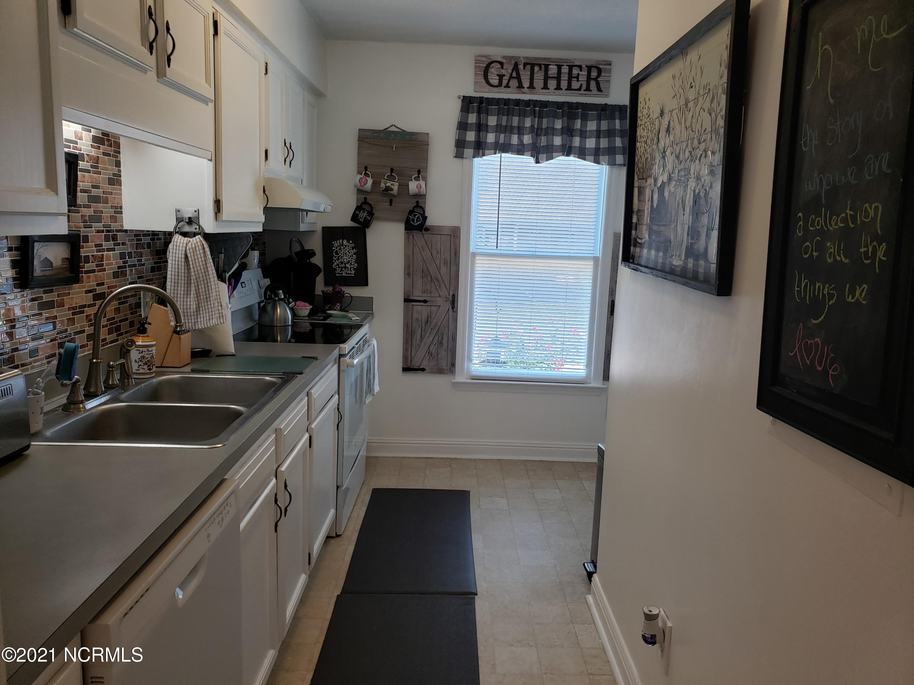 1965 Quail Ridge Road, Unit I Greenville, NC 27858 - Photo 2 of 16 20210422_143013