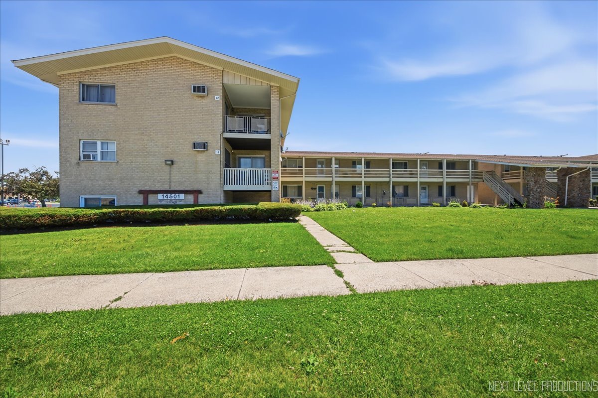14501 Keystone Avenue, Unit 9 Midlothian, IL 60445 - Photo 2 of 22