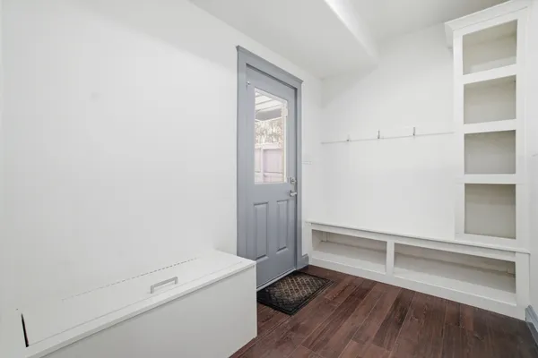 a view of an empty walk in closet