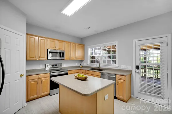 $3,000 | 14213 Eldon Drive, Charlotte, NC 28277