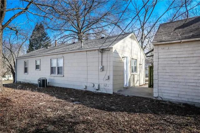 $1,105 | 10000 Drury Avenue, Kansas City, MO 64137