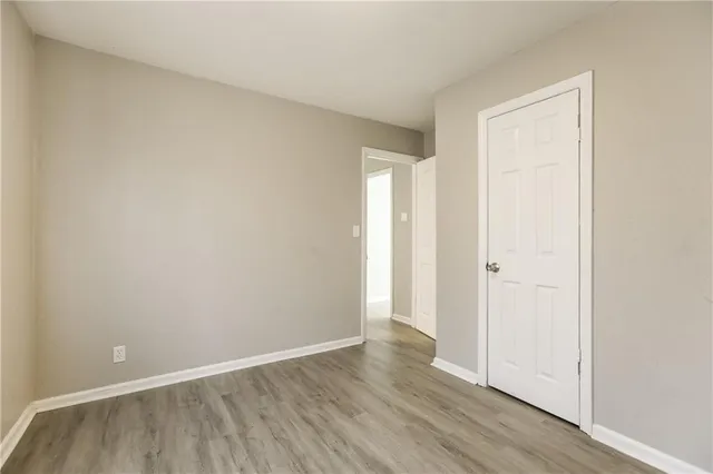 $1,105 | 10000 Drury Avenue, Kansas City, MO 64137