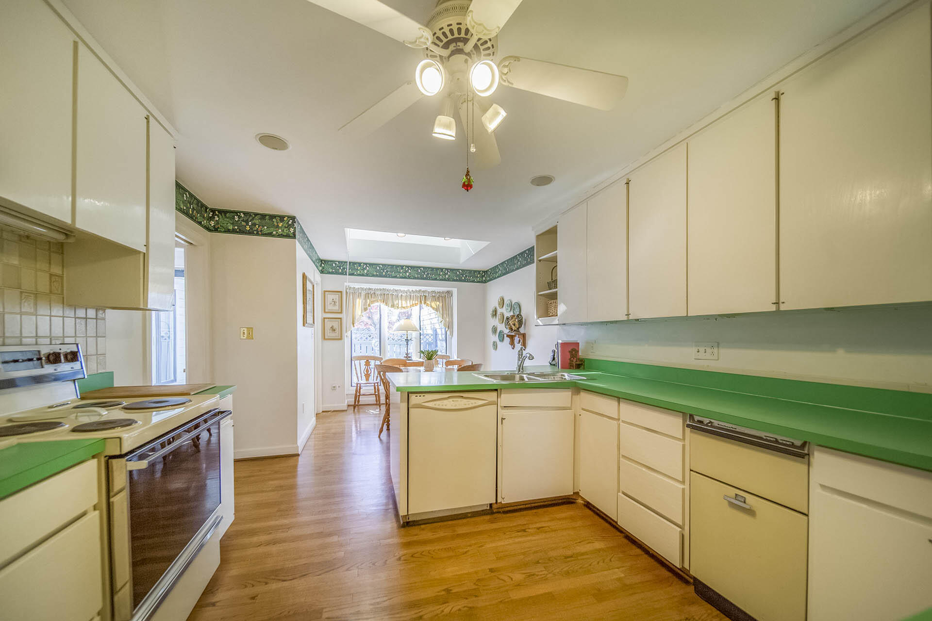 2534 South Clearing Road Salem, VA 24153 - Photo 14 of 43 13