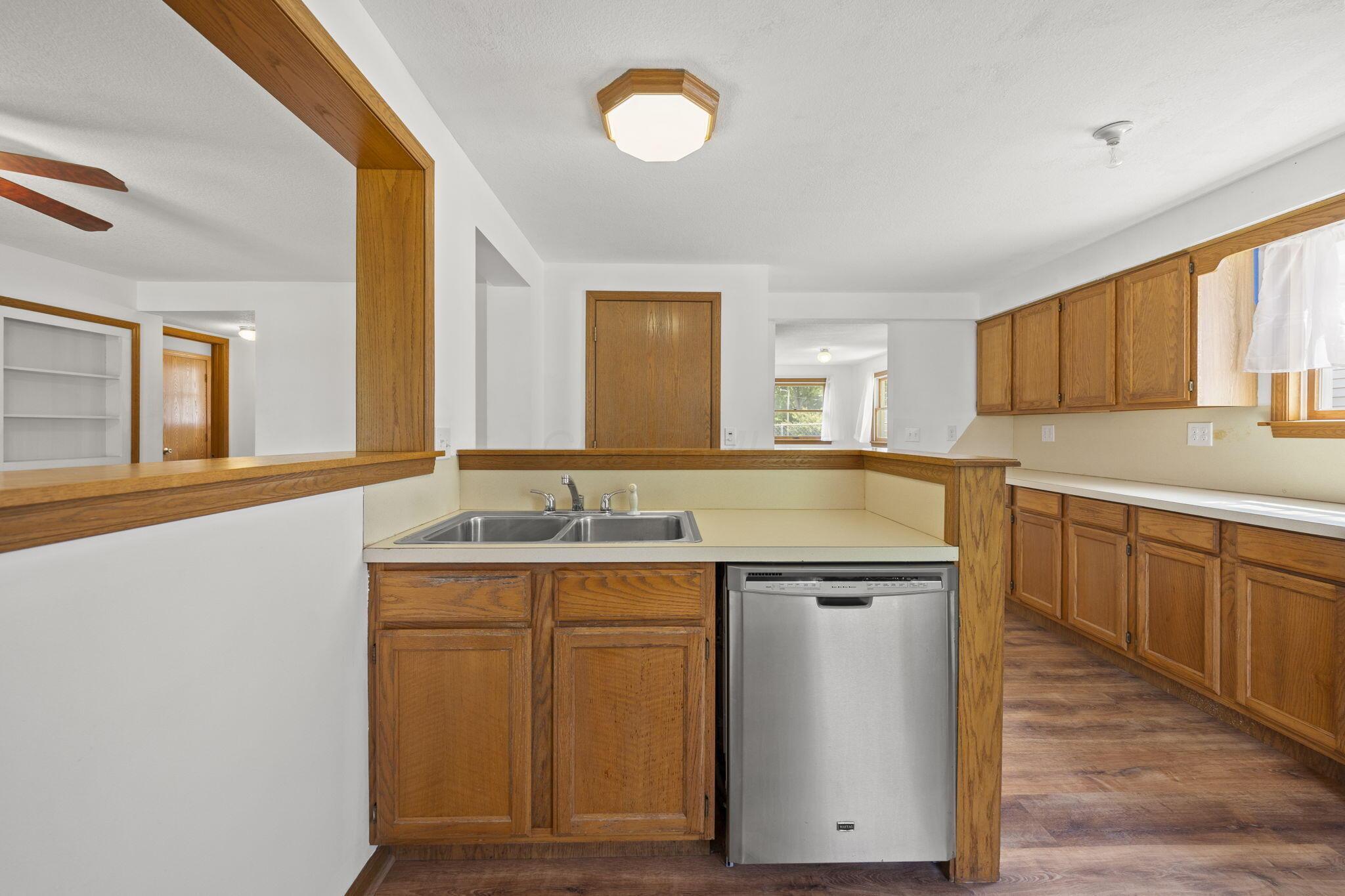 175 South 5th Street Newark, OH 43055 - Photo 15 of 50 Kitchen