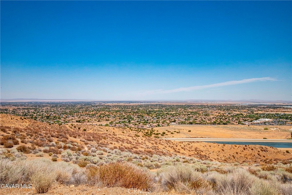 11 Joshua Ranch Palmdale, CA 93551 - Photo 4 of 15