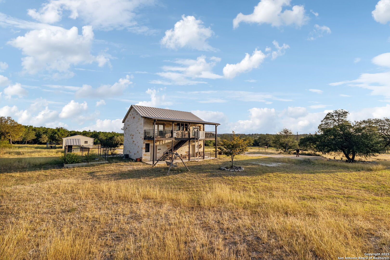 232 Stoneleigh Road Center Point, TX 78010 - Photo 17 of 34 Gallery Image 17