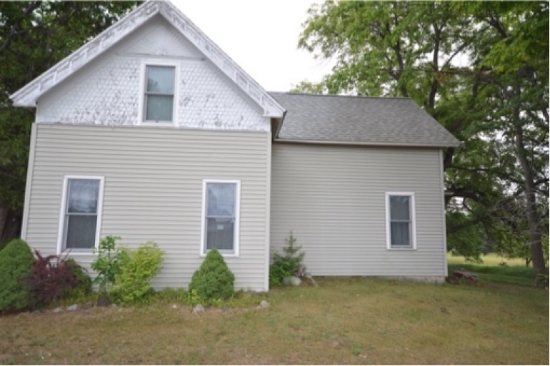 6683 South Schomberg Road Cedar, MI 49621 - Photo 23 of 33 1851678-22.JPG