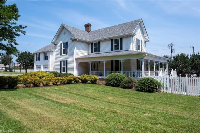 $549,900 | 301 Virginia Drive, Yadkinville, NC 27055