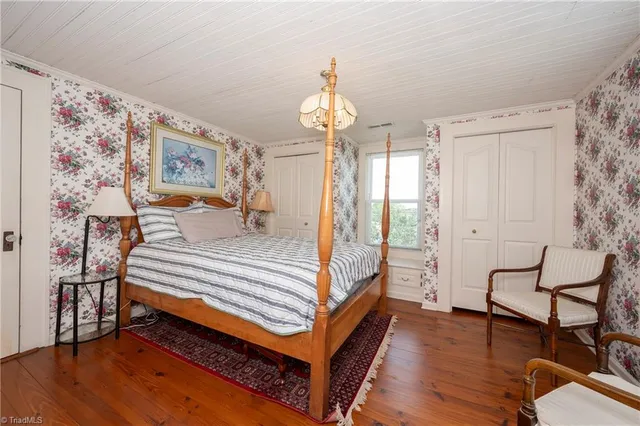 $549,900 | 301 Virginia Drive, Yadkinville, NC 27055