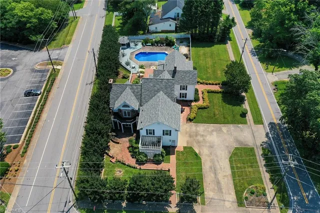 $549,900 | 301 Virginia Drive, Yadkinville, NC 27055