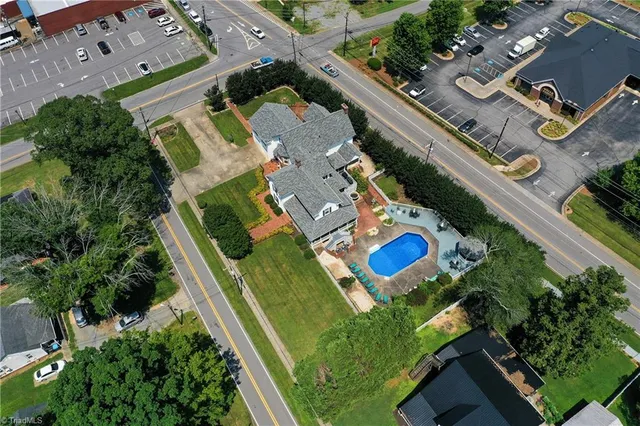 $549,900 | 301 Virginia Drive, Yadkinville, NC 27055