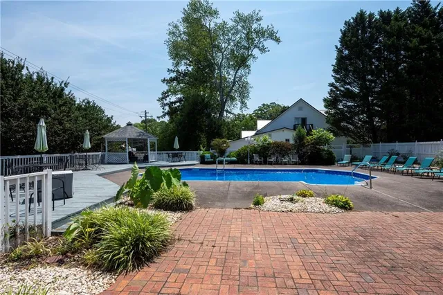 $549,900 | 301 Virginia Drive, Yadkinville, NC 27055