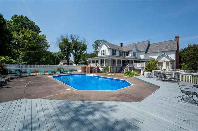 $549,900 | 301 Virginia Drive, Yadkinville, NC 27055