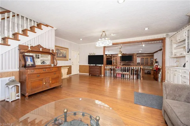 $549,900 | 301 Virginia Drive, Yadkinville, NC 27055