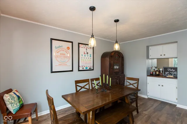 $229,000 | 558 Cielo Vista Drive, Greenwood, IN 46143