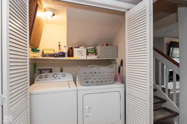 $229,000 | 558 Cielo Vista Drive, Greenwood, IN 46143