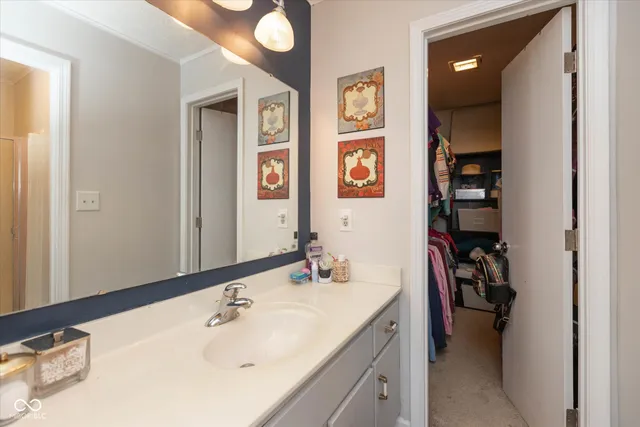 $229,000 | 558 Cielo Vista Drive, Greenwood, IN 46143