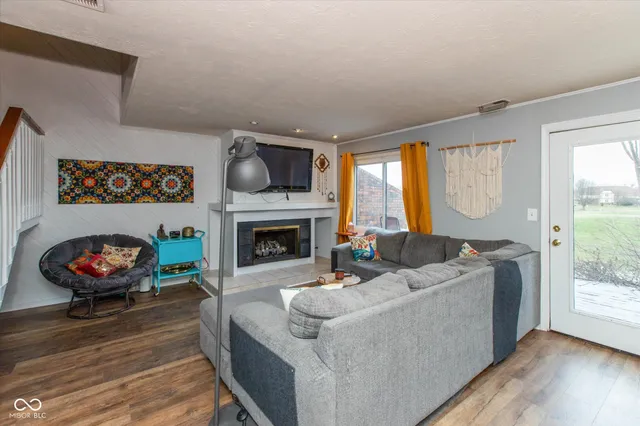 $229,000 | 558 Cielo Vista Drive, Greenwood, IN 46143