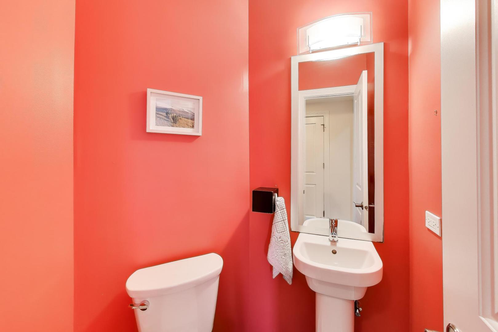 1217 Sheridan Road Evanston, IL 60202 - Photo 15 of 43