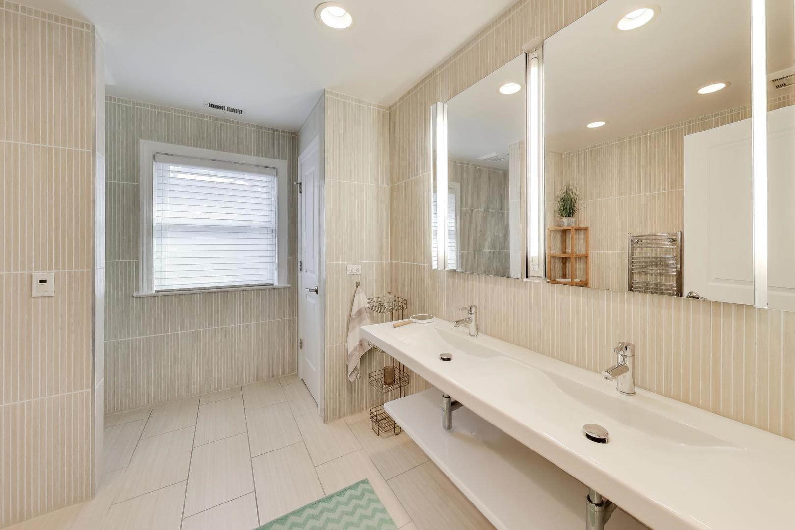 1217 Sheridan Road Evanston, IL 60202 - Photo 24 of 43