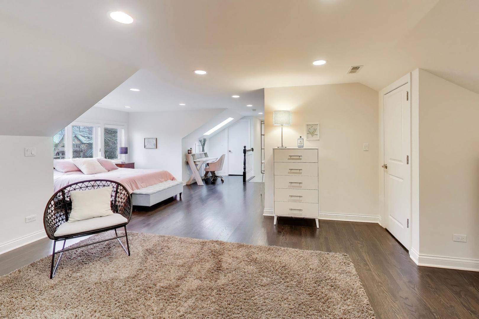 1217 Sheridan Road Evanston, IL 60202 - Photo 36 of 43