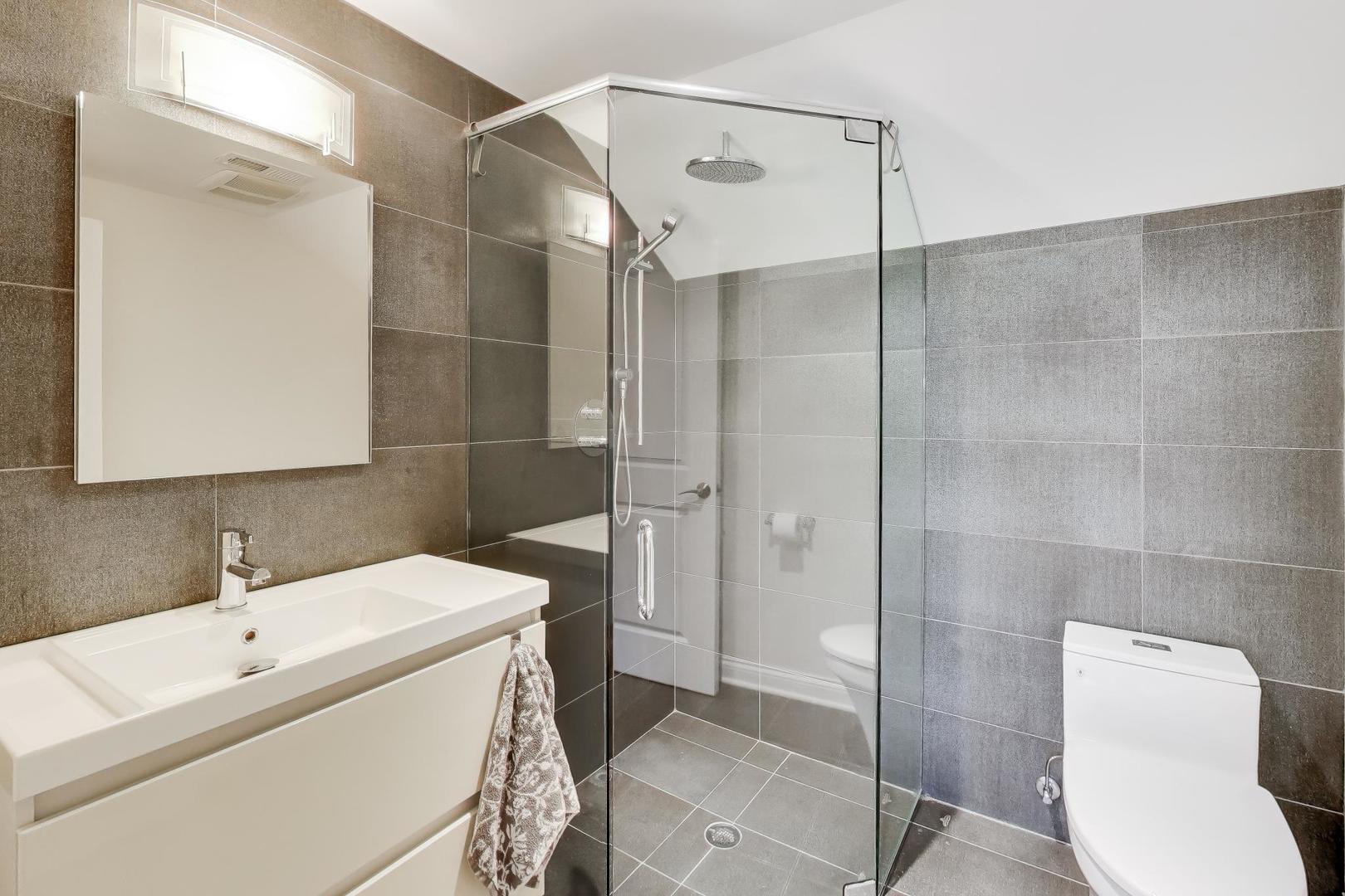 1217 Sheridan Road Evanston, IL 60202 - Photo 37 of 43