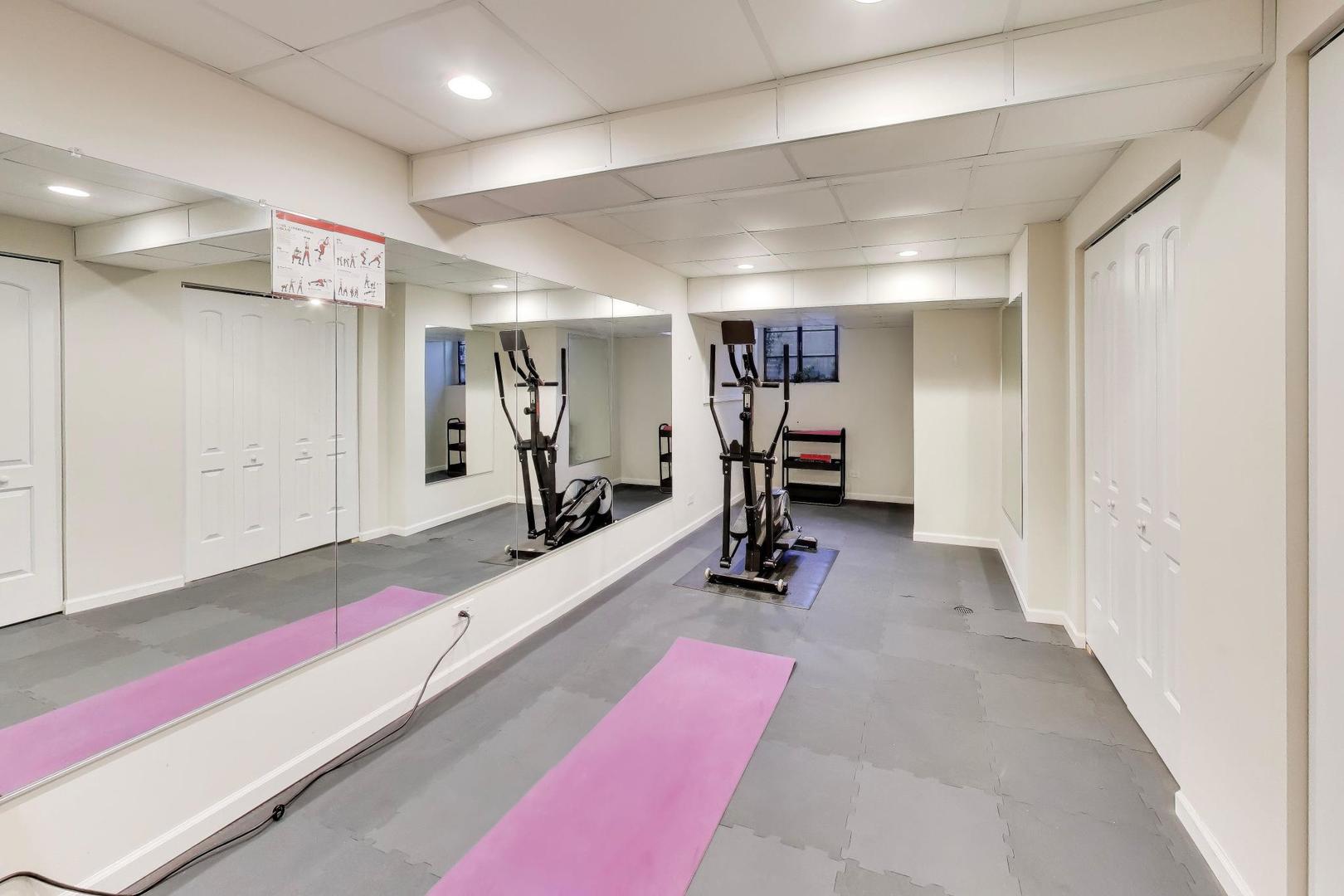 1217 Sheridan Road Evanston, IL 60202 - Photo 40 of 43