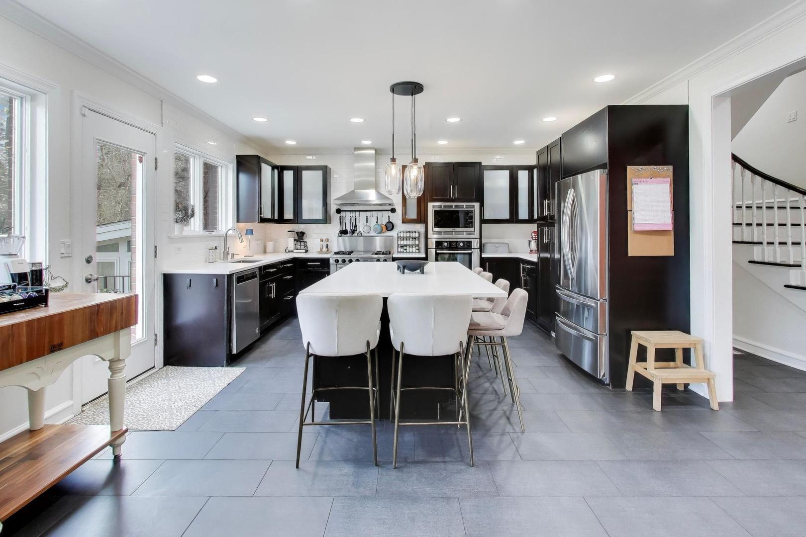 1217 Sheridan Road Evanston, IL 60202 - Photo 9 of 43