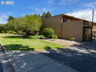 $164,000 | 1260 10th Street, Unit 5, Florence, OR 97439