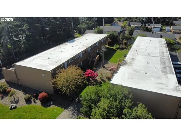 $164,000 | 1260 10th Street, Unit 5, Florence, OR 97439