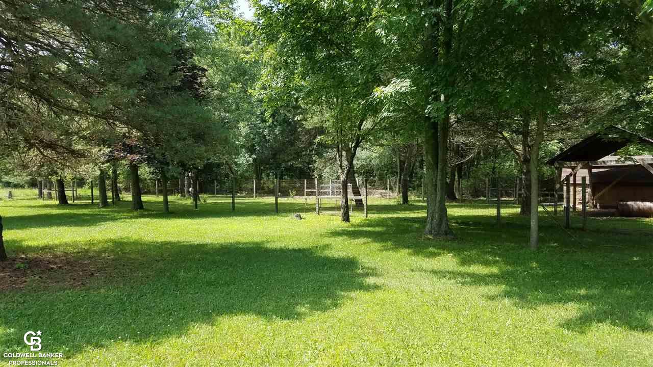 9475 Brandon Road Avoca, MI 48006 - Photo 36 of 44 This is a view of the fenced area.