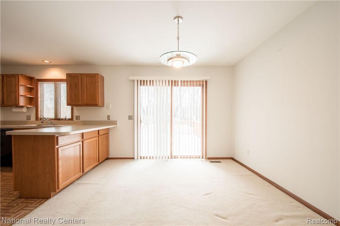 3271 Donley Avenue Rochester, MI 48309 - Photo 4 of 30 3271 donley ave HDR13.jpg
