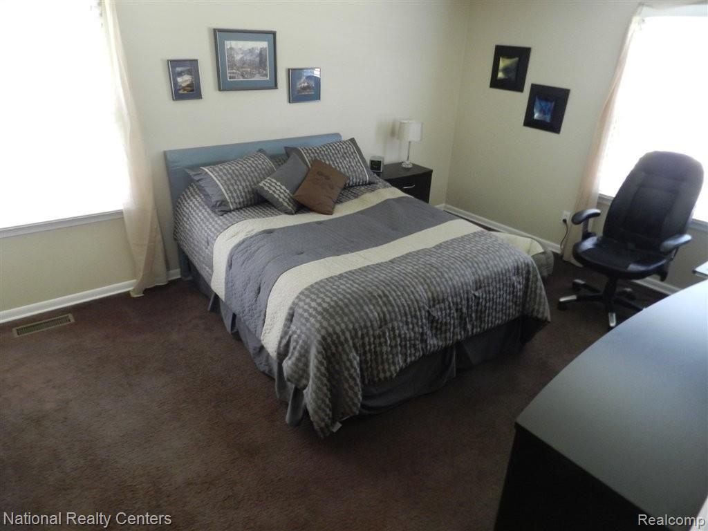 2517 Rambling Way Bloomfield Hills, MI 48302 - Photo 11 of 26 DSCN2214.JPG