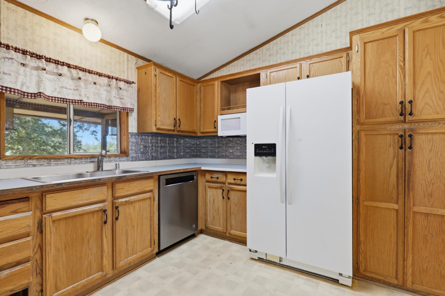 4050 Burnett Road Lincoln, CA 95648 - Photo 17 of 68