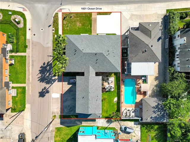 $2,100,000 | 1601 Ocean Drive, Corpus Christi, TX 78404