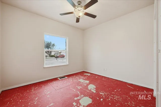 $325,000 | 1802 West Roberts Avenue, Nampa, ID 83651